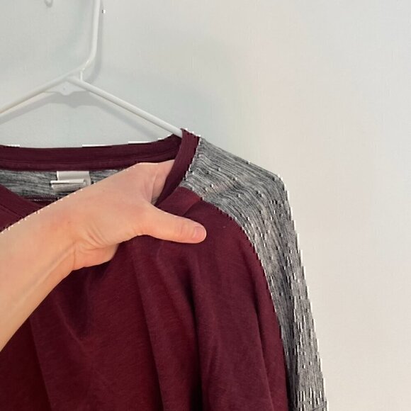 PINK VS VICTORIA'S SECRET Burgundy Maroon Gray Colorblock Varsity Long Sleeve XS - Picture 7 of 12